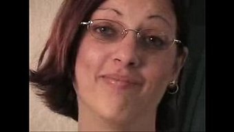 Carrie'Nin Yüzü Spermlerle Kaplanıyor