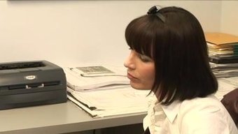 Deneyimli Ve Genç Kadınlar Arasında Sıcak Lezbiyen Buluşması