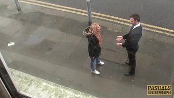 Brittany Bardot, Itaatkar Bir Şekilde Yoğun Anal Eğitim Yaşıyor