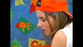 Muhteşem Esmerler Jenny Ve Lilly Akıl Almaz Bir Üçlüde