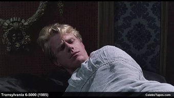 Geena Davis Ve Ksenia Prohaska'Nın Baştan Çıkarıcı Striptiz Serileri