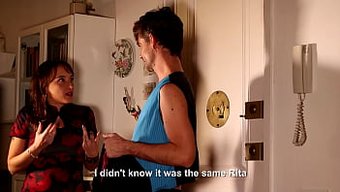 Amatör Biseksüel Grup Seks Ritablue, Mia Black, Dani Marco Ve Fayahgirl Ile.