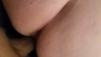 Amerikalı Bir Eş, Seks Sırasında Pozisyonunu Tersine Çeviriyor