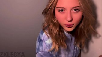 Güzel Ve Minyon Üvey Kız Kardeşle Gizli Buluşmalar, Gerçek Bir Güzellik.