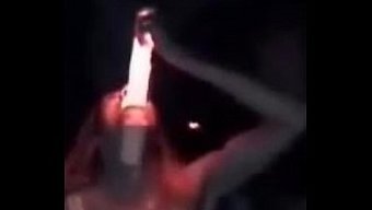 Floroya Derin Dalış: Dildo Oyun Zamanı