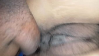 Flaca'Nın Güzel Kızı, Açık Bir Videoda Becerilerini Sergiliyor