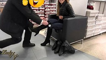 Itaatkâr Köle, Dominant Findom Mistress'E Hizmet Ediyor