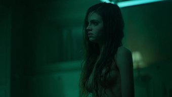India Eisley, Üniversite Öğrencileri Ve Yurt Antikalarını Içeren Yüksek Çözünürlüklü Bir Filmde