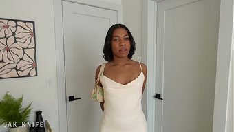 Adam Bekarlığa Veda Partisinde Harika Vakit Geçiriyor, Ami Bue Sayesinde.