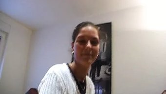 Genç Bir Avrupalı Esmerle Duygusal Bir Solo Seans