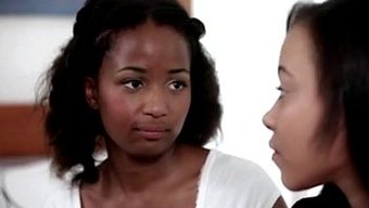 Sıcak Seks Hareketlerinde Harika Kadınlar: Inanılmaz Güzelliği Deneyimleyin