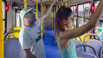 Genç Bir Öğrenci Otobüste El Yordamıyla Tutuldu!