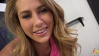 Carter Cruise, Pov'Da Tüylü Bir Amcık Sakso Çekiyor