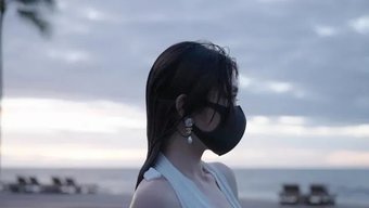 Baştan Çıkarıcı Hong Kong Bebek Baştan Çıkarıcı Bir Sahnede