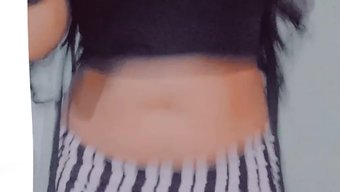 Heyecanlı Hintli 18 Yaşındaki Nidhi, Babasıyla Pislik Yapıyor