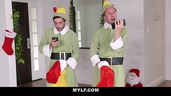 Brandi Love, Noel'De Üvey Oğullarından Çift Penetrasyonun Tadını Çıkarıyor