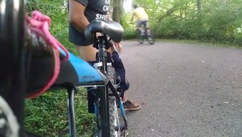 Iki Kız Dik Şaftlarımı Gösteriyorlar