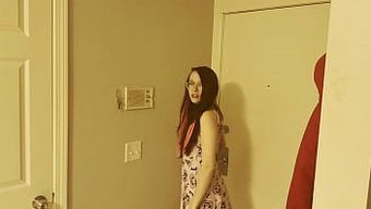 Üvey Babasının Geç Ve Azgın Üvey Kızıyla Yaramaz Anlaşması