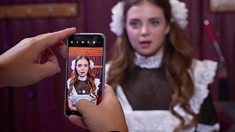 Derslerden Sonra Eski Komşusunu Görmeye Gitti.