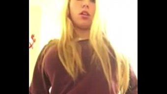 Amatör Güzel Şişman Kadınlar Web Kamerasında Varlıklarını Sergiliyor