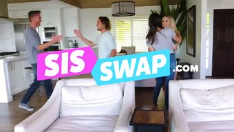 Abi Üvey Kız Kardeşinin Gizli Hayatını Porno Yıldızı Olarak Keşfetti