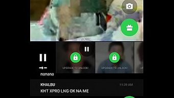 Amatör Kız, Camfrog'Un 1. Bölümünde Performans Sergiliyor