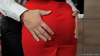 Kathia Nobili Ve Kiara Lord, Yıldönümünü Oral Seks Ve Am Yalama Ile Kutluyorlar