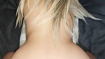 Ev Yapımı Videoda Kıvrımlı Bir Latin Kadınla Yoğun Anal Eylem