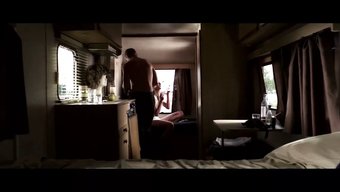 Isabella Ferrari'Nin Lüks Bir La Mülkünde Yaz Kaçamağı (2012)